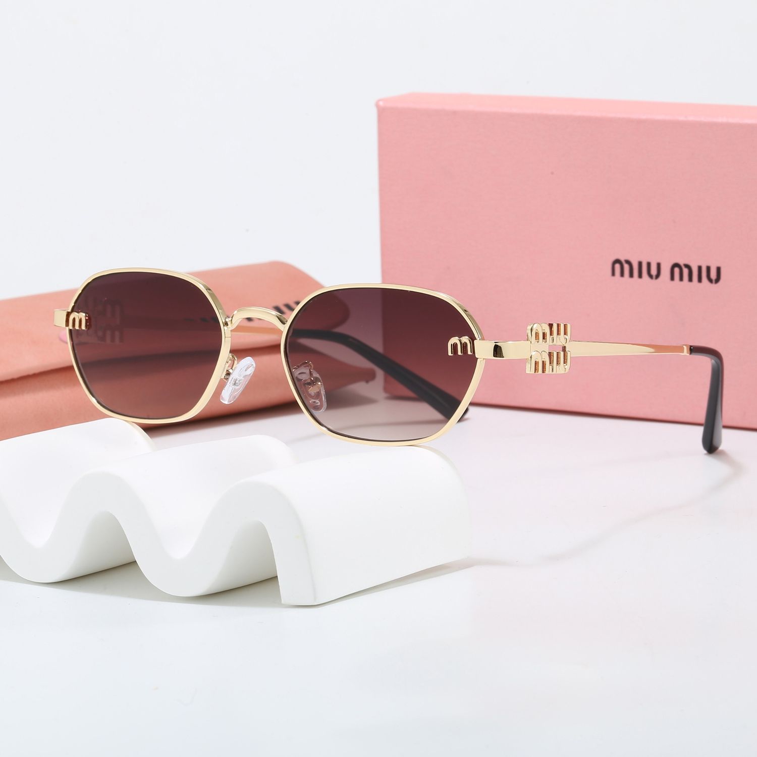 MIU MIU