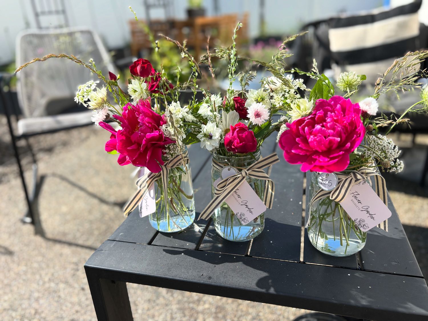 Local flowers: Seasonal bouquet in 32oz mason jar