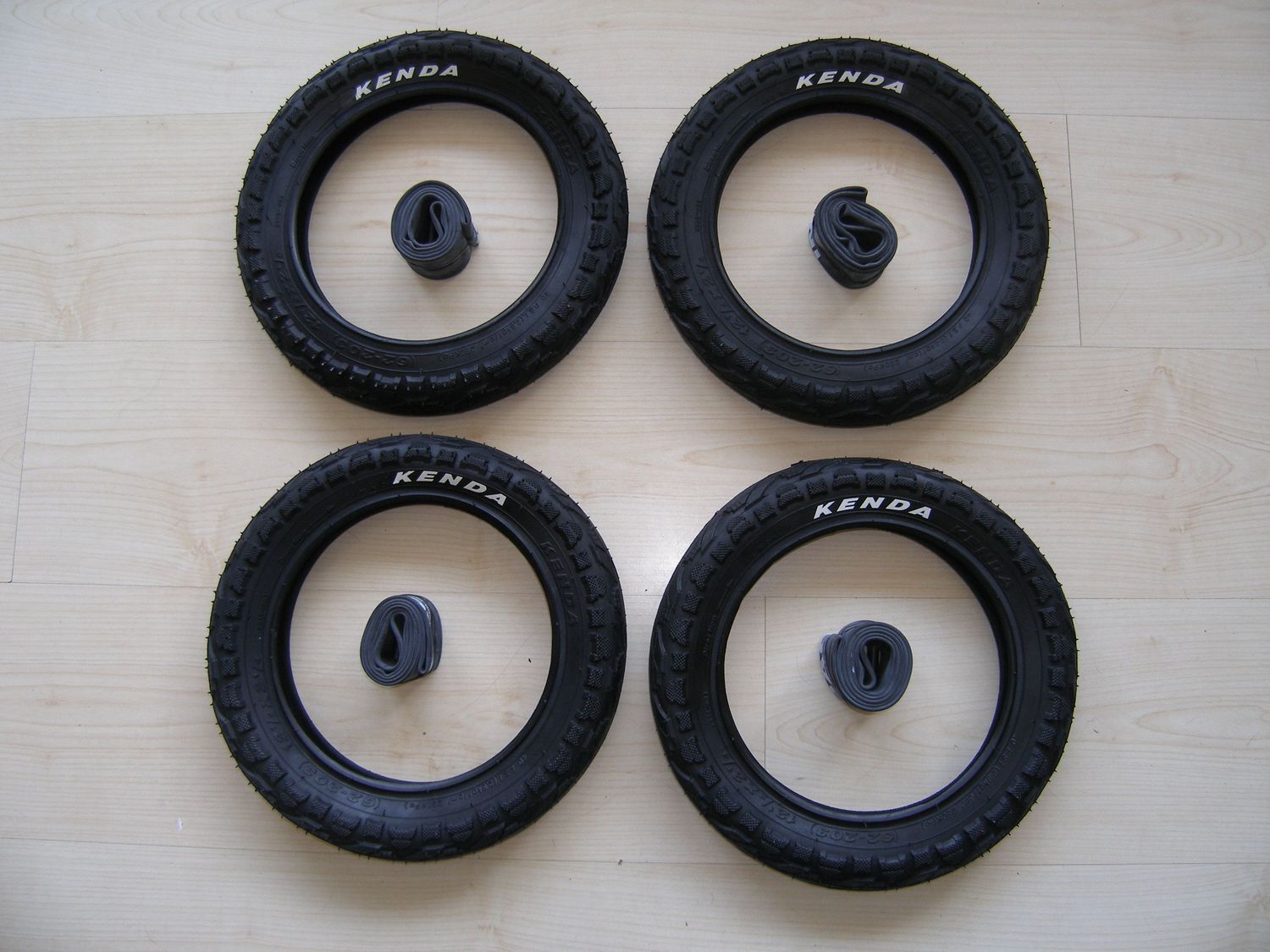 Reifen + Schlauch Set für Twinner Twist Duo , 8-teilig