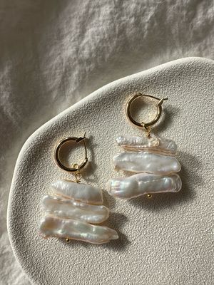 triple parallel pearl earrings