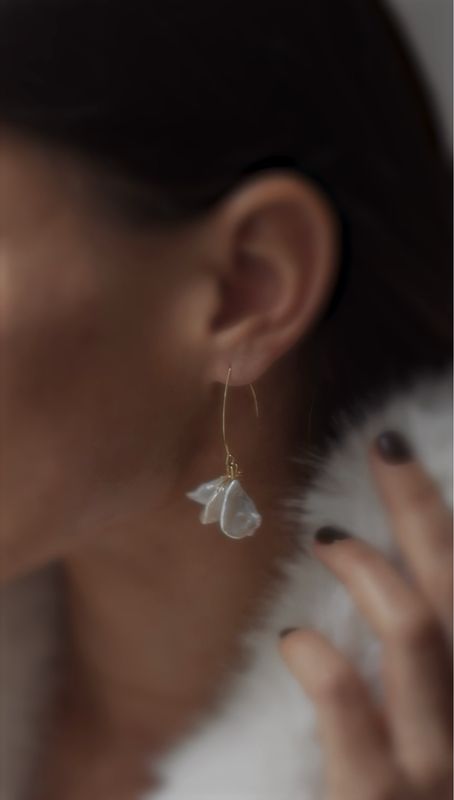 atelier | petals pearl earrings