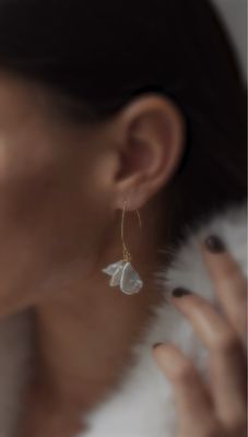 atelier | petals pearl earrings