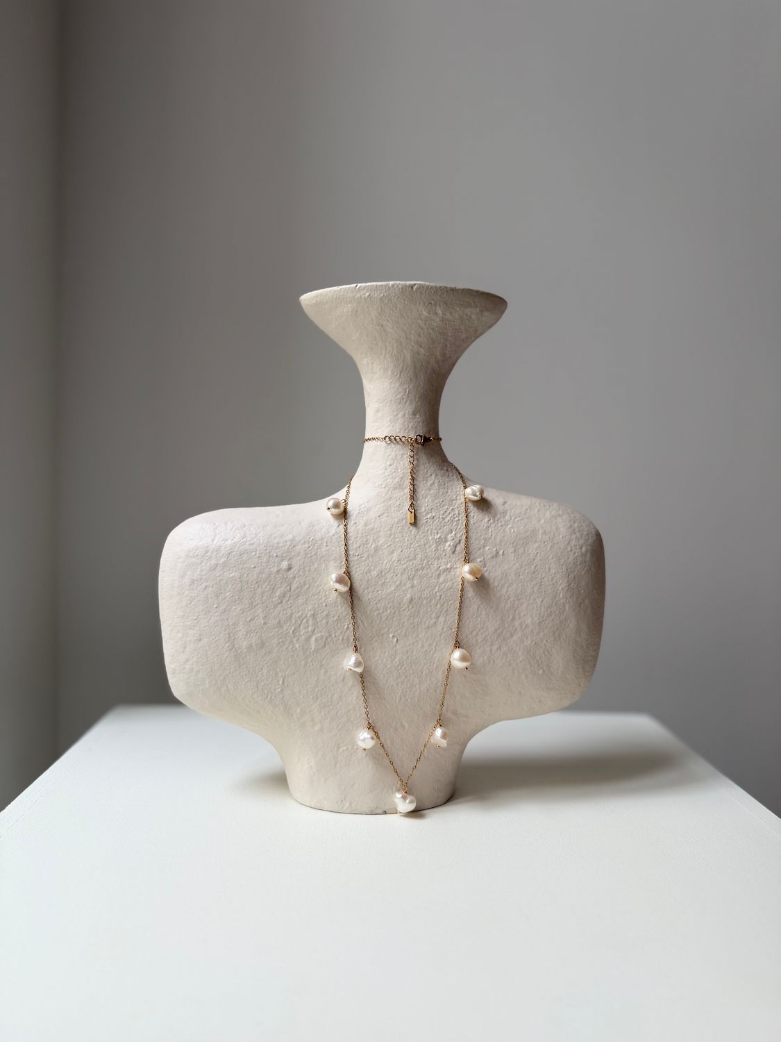 atelier | key long pearl necklace
