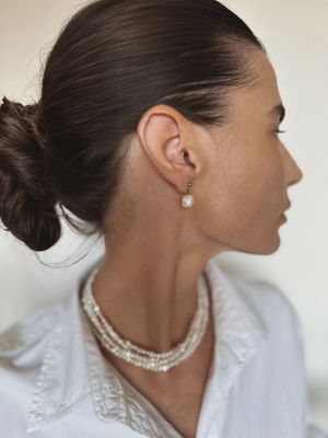key mini pearl earrings