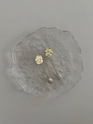 medallion pendant biserne naušnice