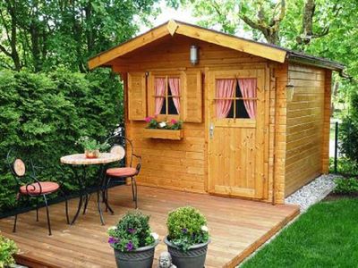 Our garden houses with a wall thickness of 28 to 38 mm combine functionality and comfort as they can be used both as a retreat to relax and as practical storage space.