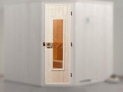 Massivholztür isoliert, mit Glaseinsatz