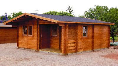 Gartenhaus mit Isolierverglasung REUS 70mm 595x595cm Ferienhaus
