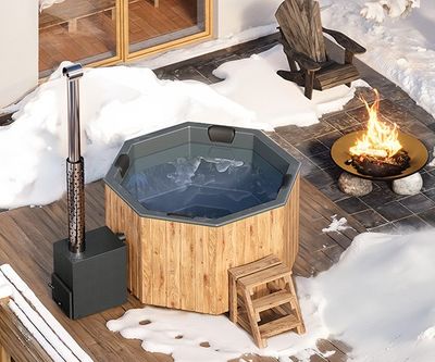 Fiberglass Hot Tub with thermowood cladding for 6 people