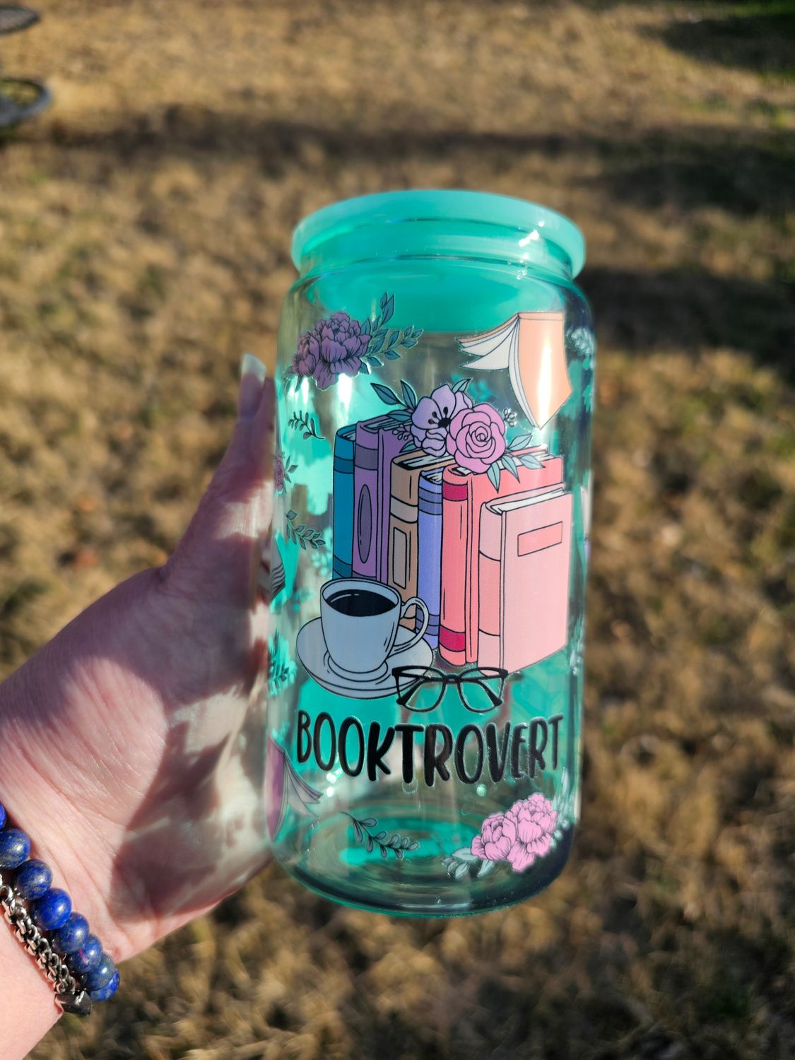 Booktrovert Glass Can