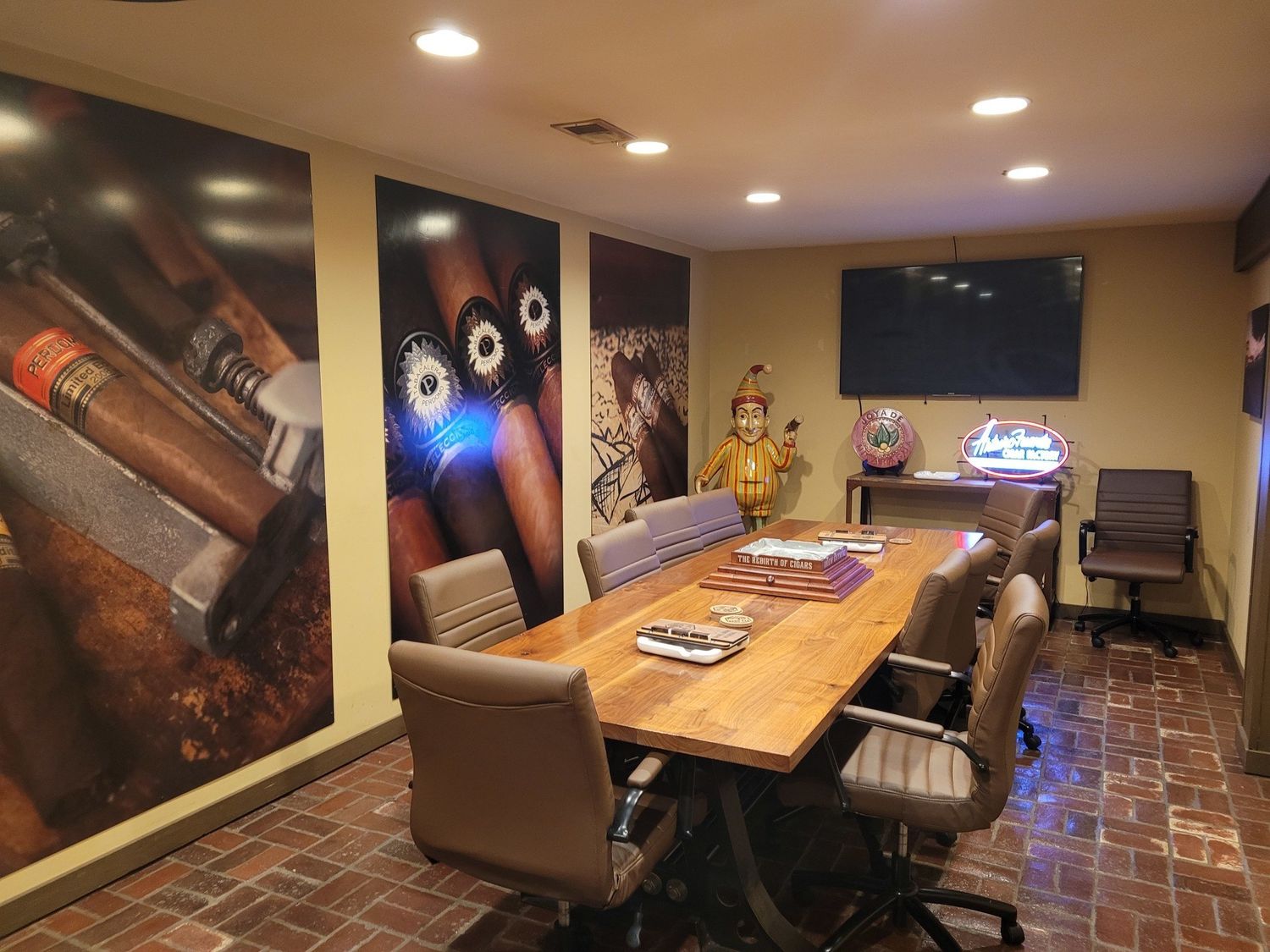 Anstead&#39;s Conference Room (Friday-Saturday Rate)