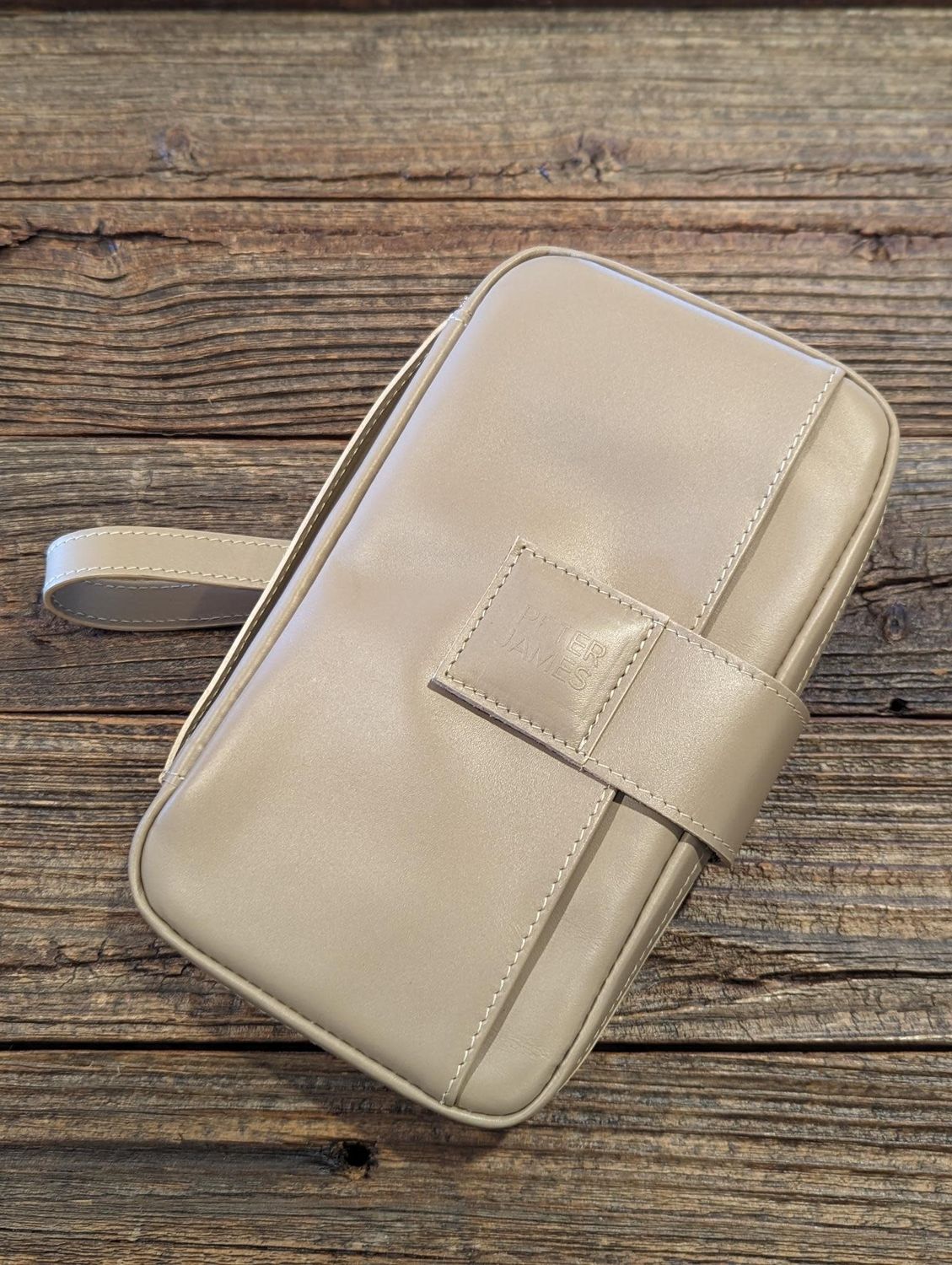 Peter James Taupe Leather Cigar Travel Case