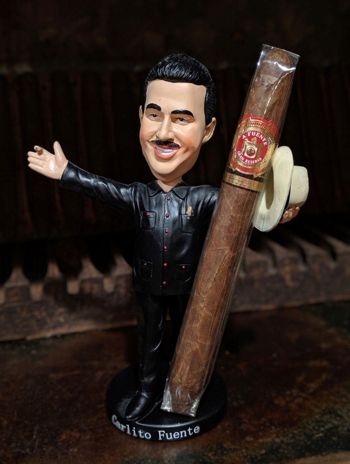 Arturo Fuente #WhereIsCarlito Bobblehead -, Color: Black
