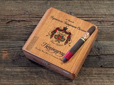 Arturo Fuente Hemingway Signature Oscuro Sun Grown