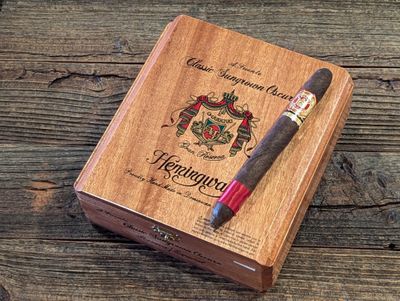 Arturo Fuente Hemingway Classic Oscuro Sun Grown