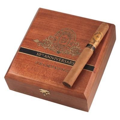 Perdomo Reserve 10th Anniversary Champagne Series Connecticut, Size: Churchill (7&quot;x54), Single/Box: (Single)