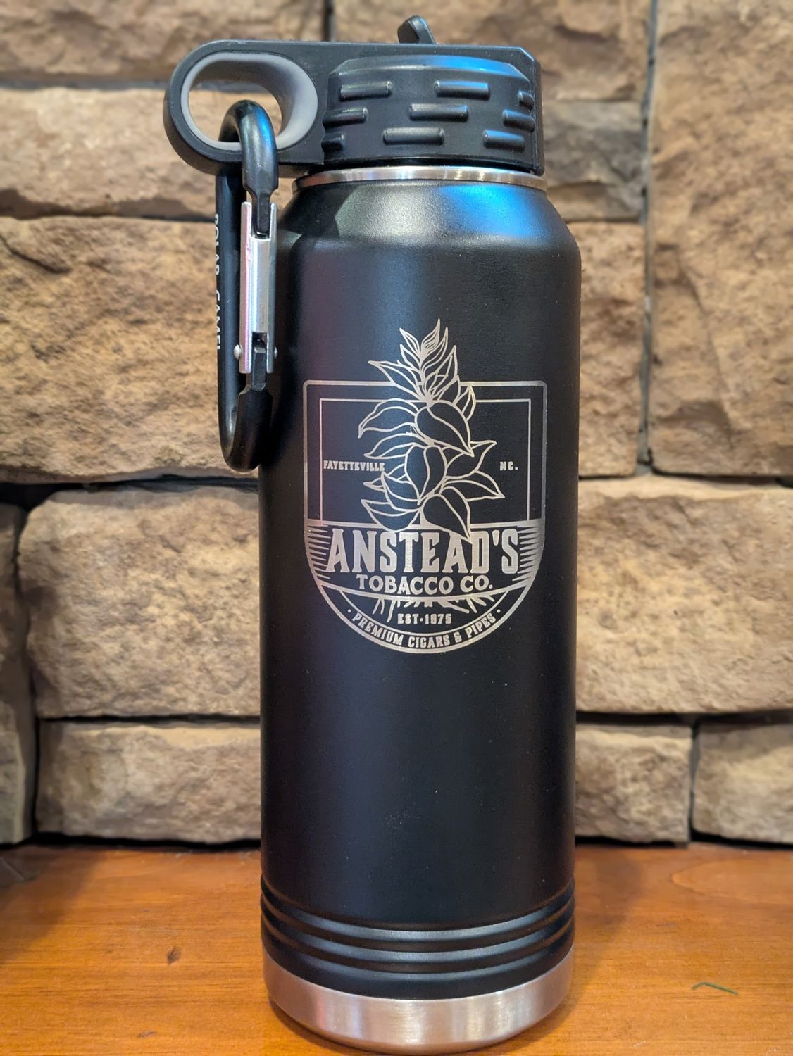 Anstead&#39;s 32 oz. Metal Water Bottle w/ Carabiner