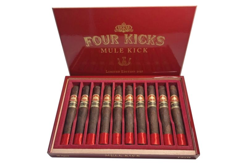 Crowned Heads Four Kicks Mule Kick 2025 LE (5 7/8 x 52)