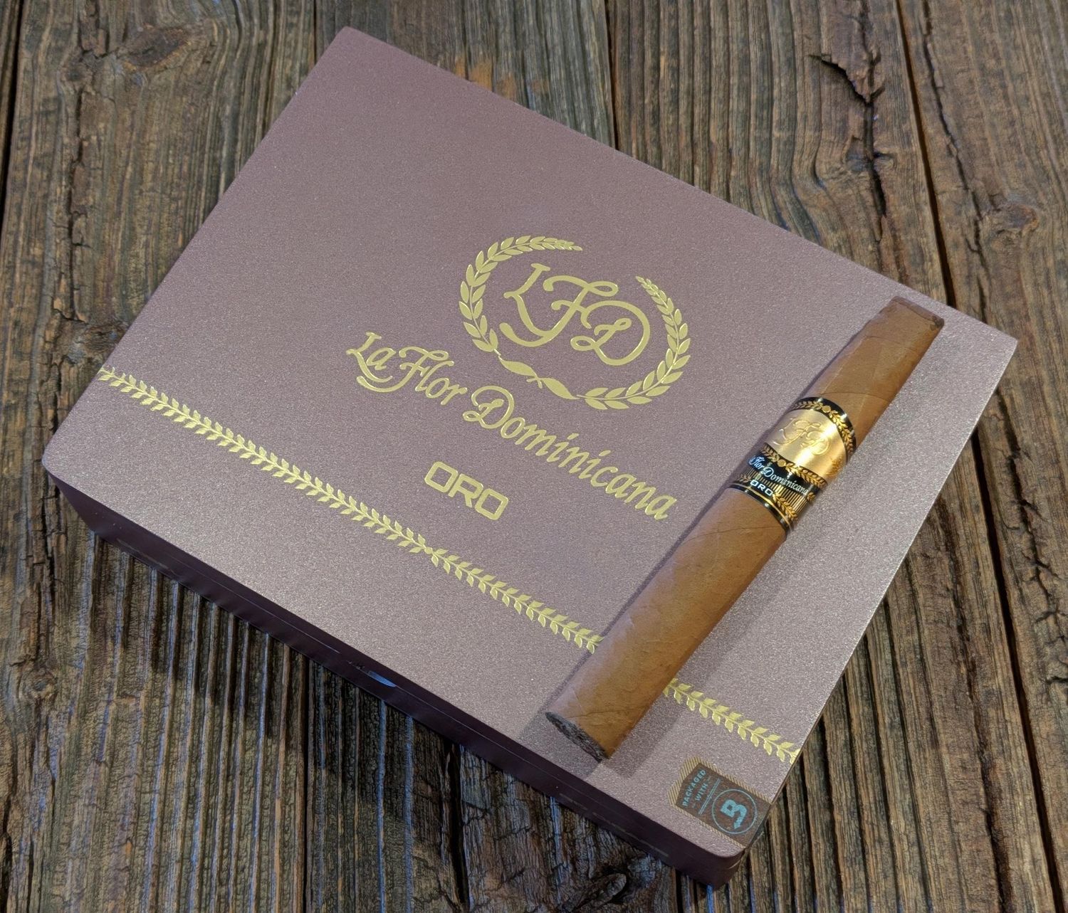 La Flor Dominicana Oro, Single/Box: (Single), Size: Chisel (6&quot;x54)