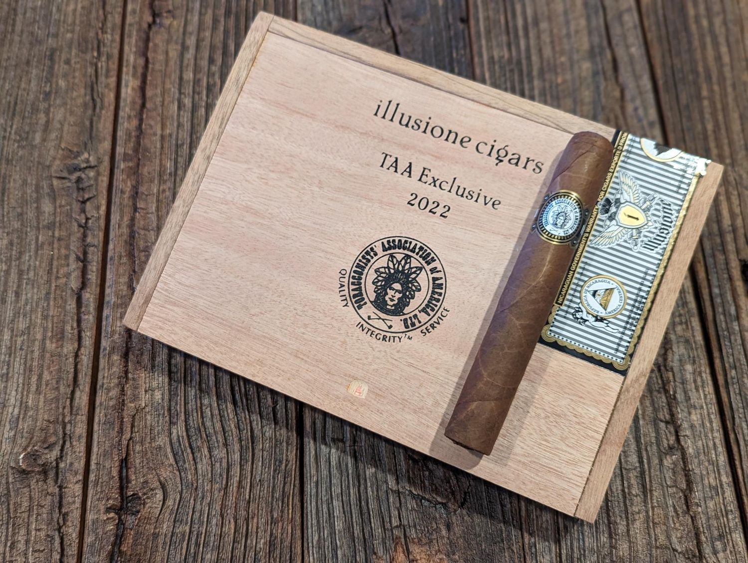 Illusione TAA Exclusive 2022, Size: Toro (6x56), Single/Box: (Single)