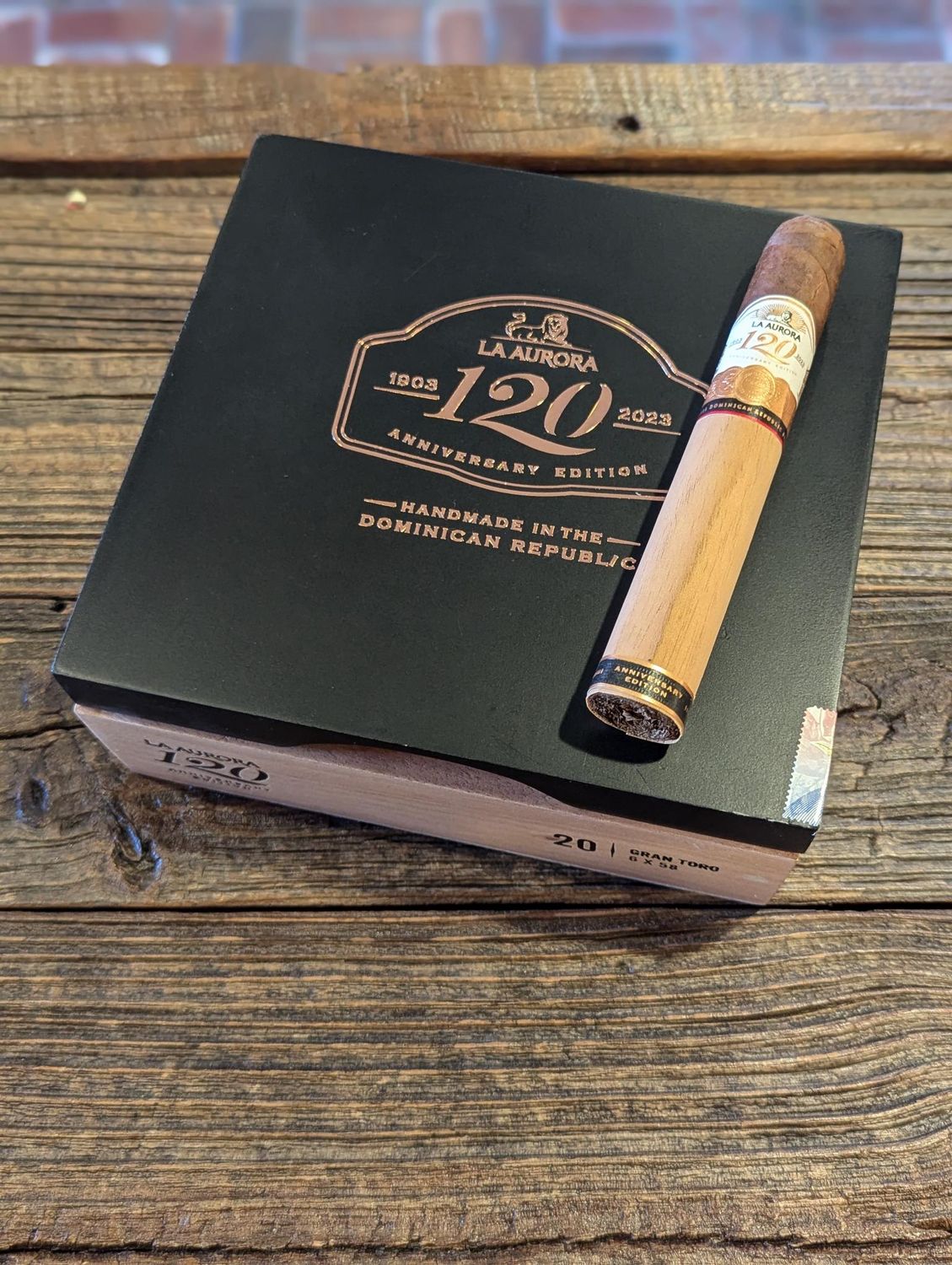 La Aurora 120 Anniversary, Size: Gran Toro (6&quot;x58), Single/Box: (Single)