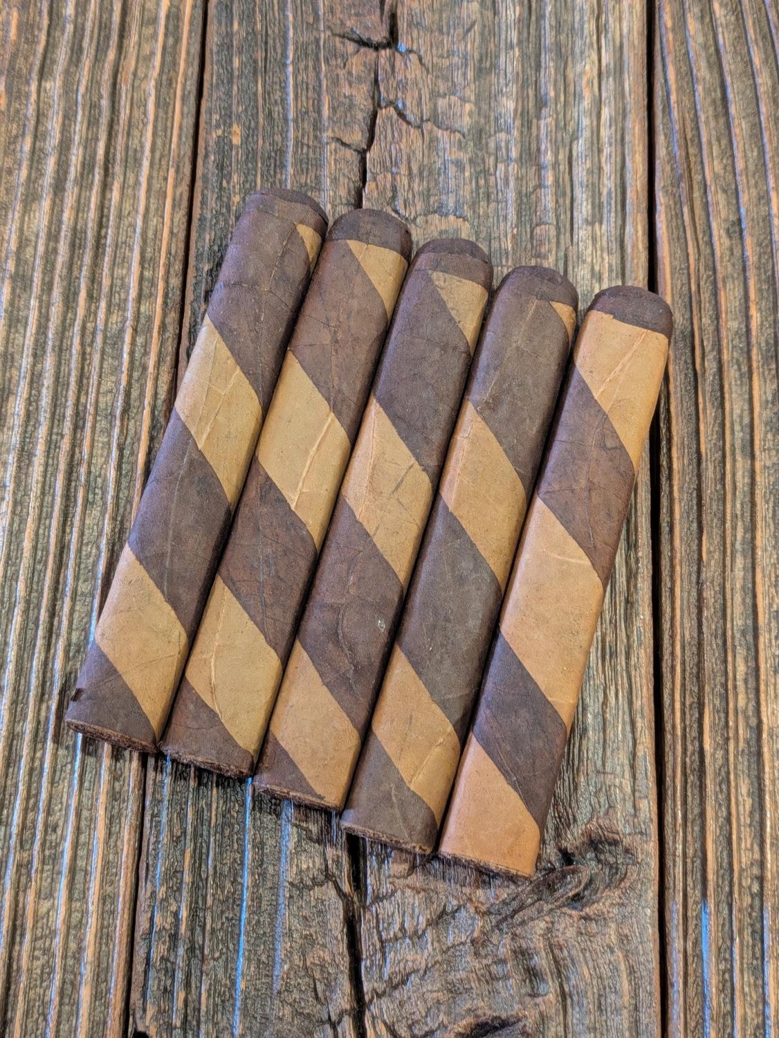 Southern Draw Laurel Barber Pole, Size: Rothschild (5&quot;x50), Single/Box: (Single)