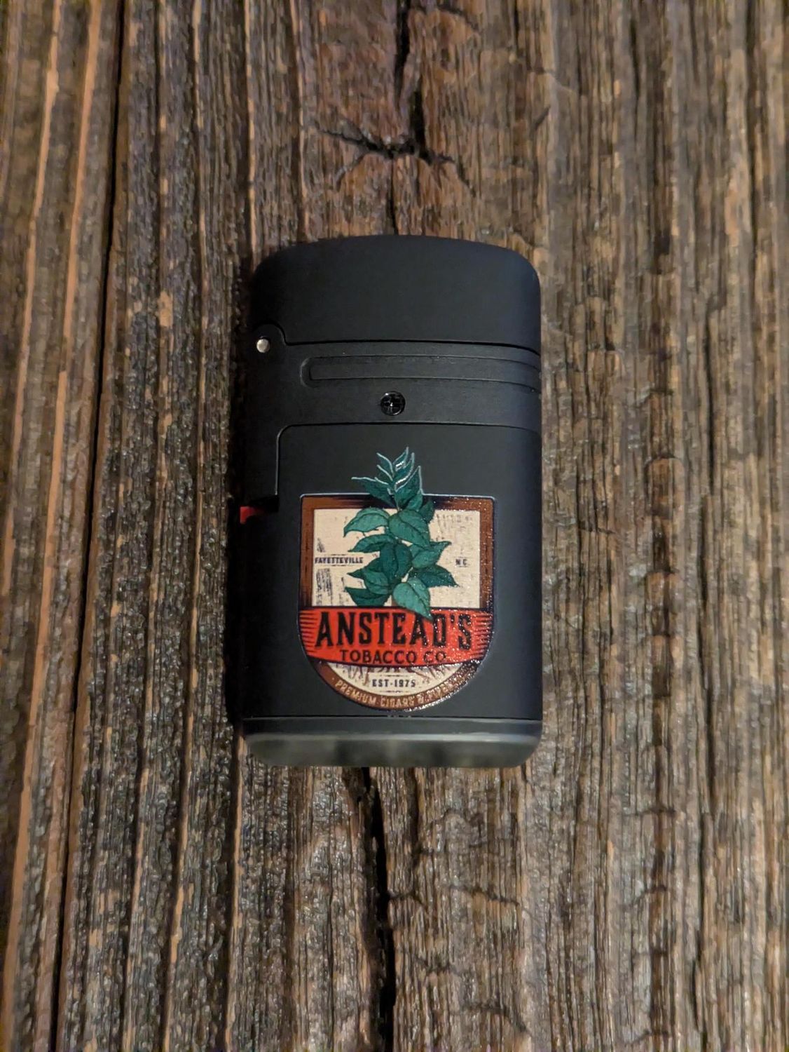 Anstead&#39;s Dual-Torch Lighter