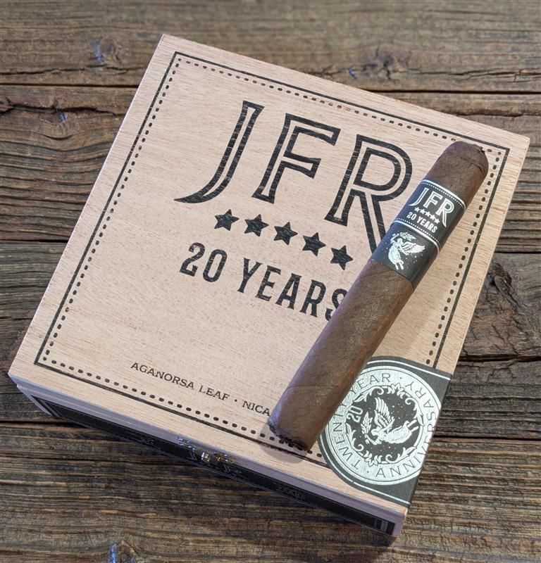 JFR 20th Anniversary Maduro, Size: Titan (6&quot;x60), Single/Box: (Single)