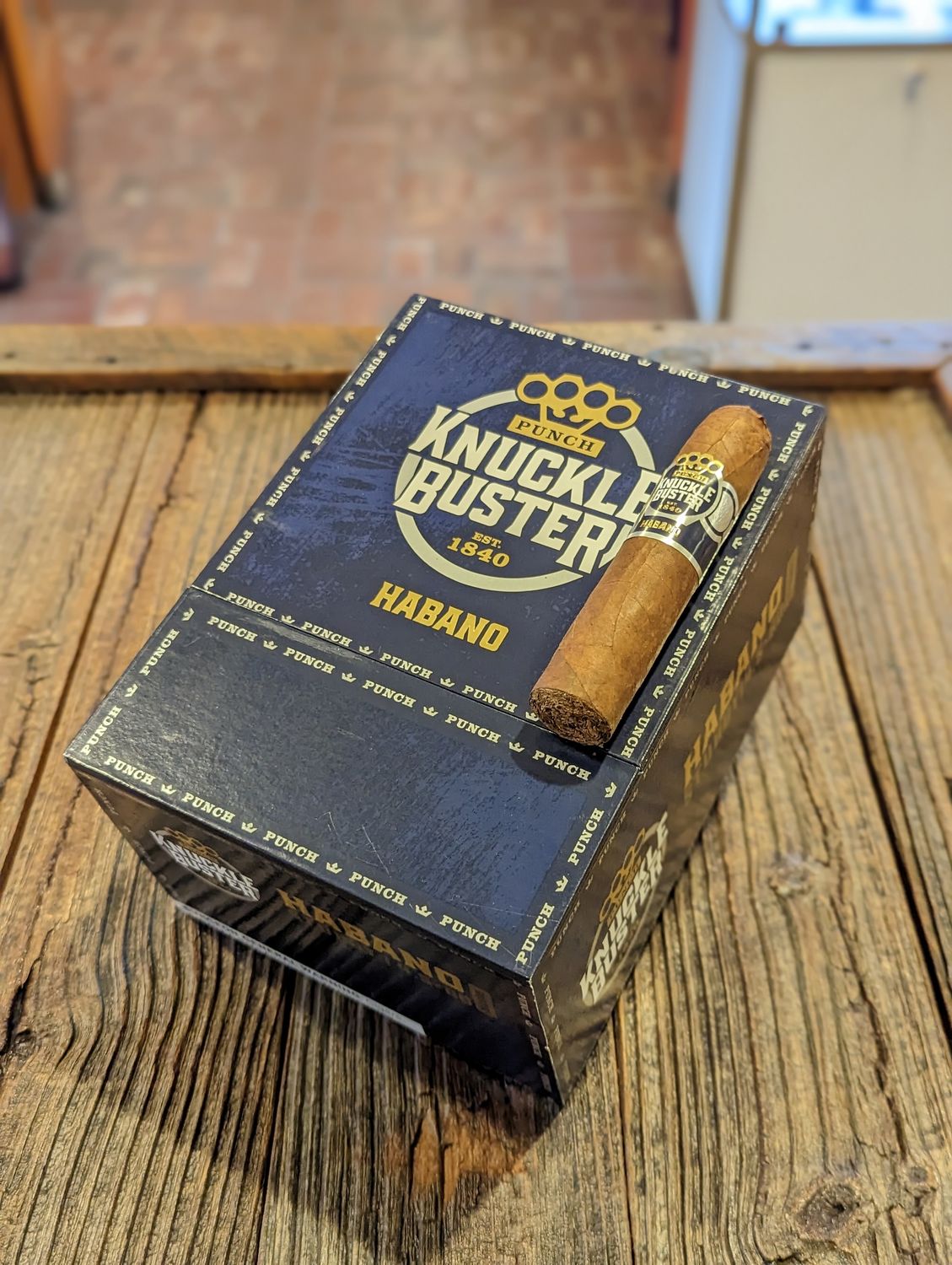 Punch Knuckle Buster Habano, Size: Stubby (4.5"x60), Single/Box: (Single)
