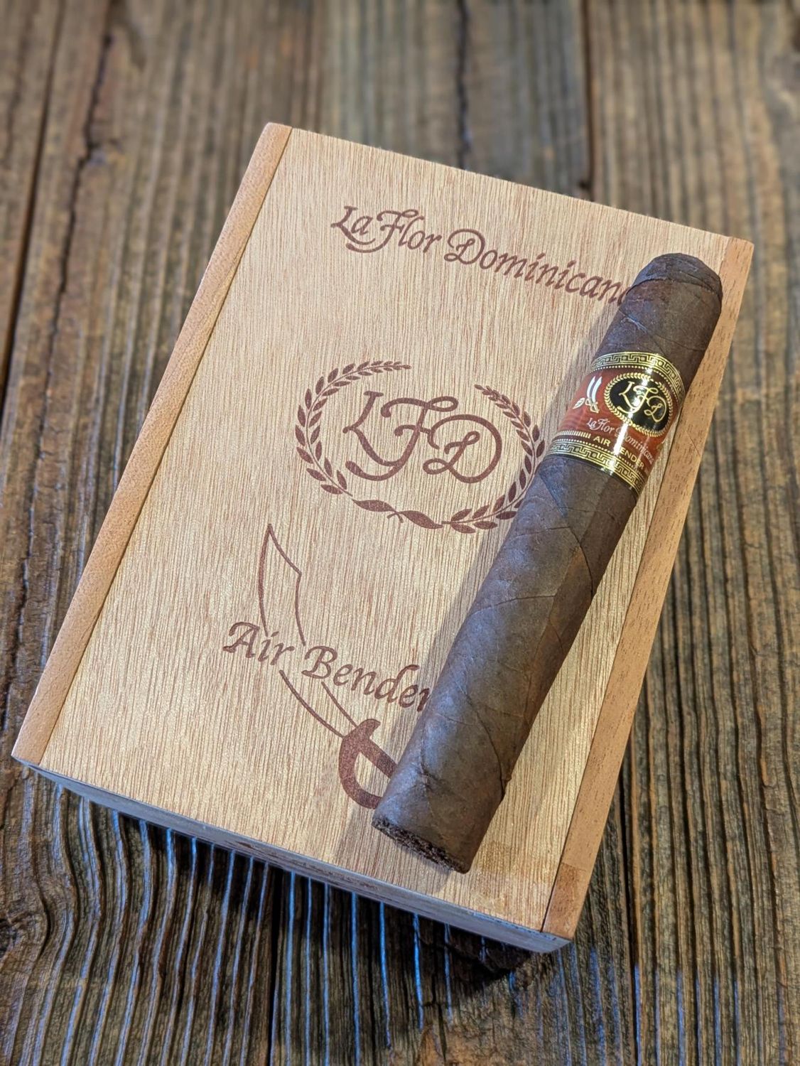 LFD Air Bender Maduro, Size: Valiente, Single/Box: (Single)
