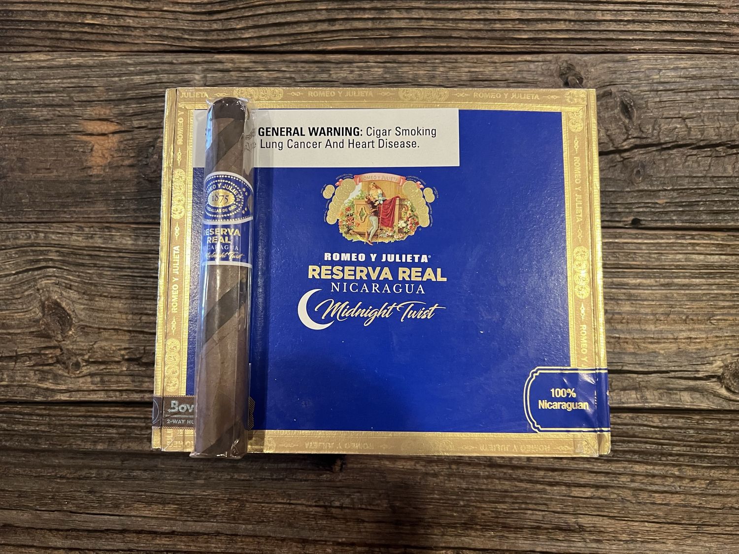 Romeo y Julieta Reserva Real Nicaragua Midnight Twist, Size: Twisted Toro (6x54), Single/Box: (Single)