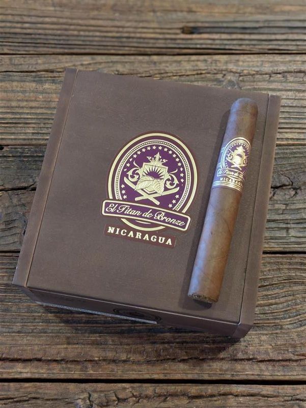 El Titan de Bronze Nicaragua, Size: Toro (6 x 52), Single/Box: (Single)