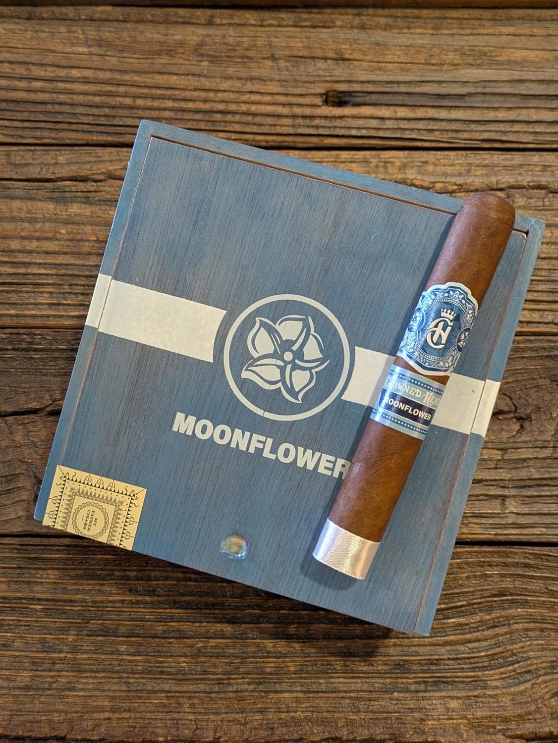 Crowned Heads Moonflower, Size: Toro (6"x54), Single/Box: (Single)