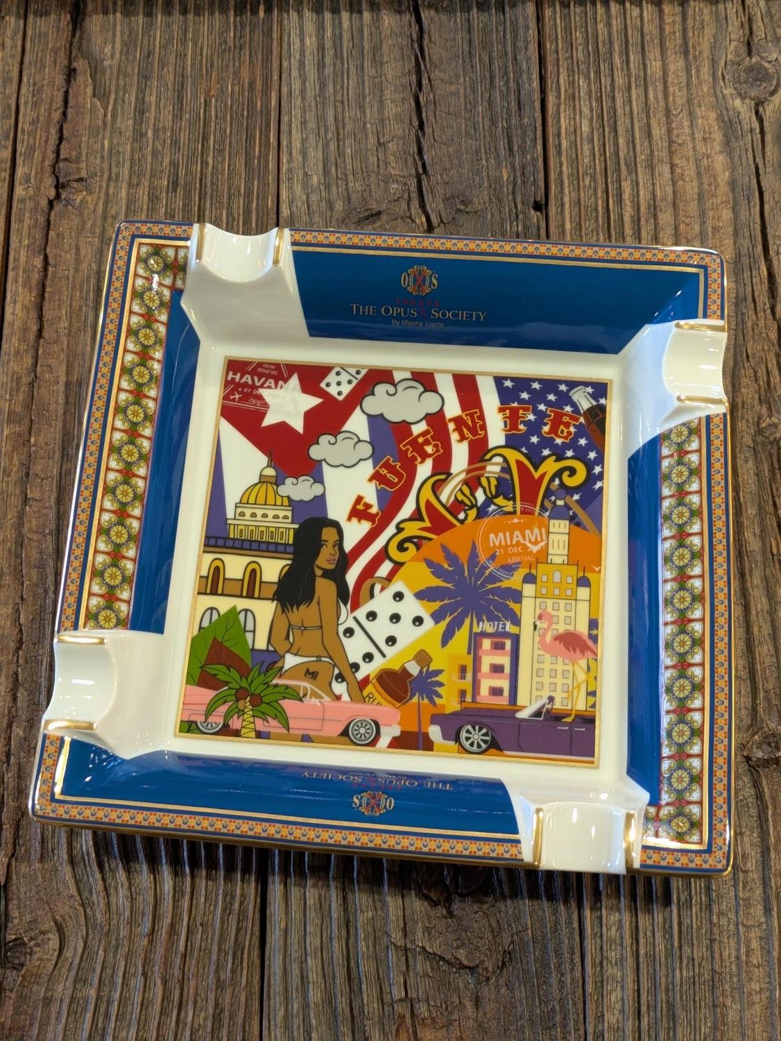 Elie Bleu The Opus X Society Havana 5th Anniversary Miami Aquarium Blue Ashtray