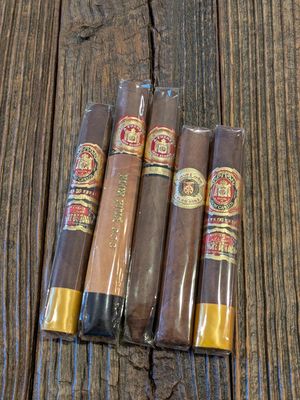 Arturo Fuente Sangre de Toro Sampler (5-Pack)