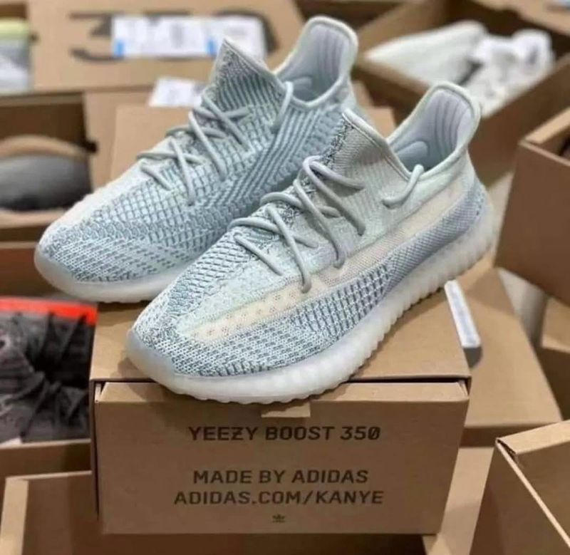 Yeezy Sneakers Pallets Yeezy Sneakers Pallets