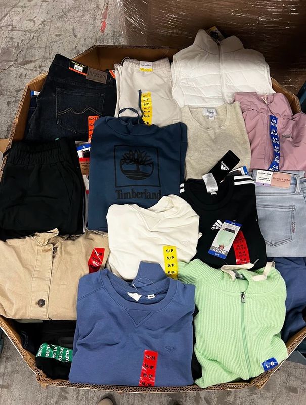 Costco Clothing 300pcs