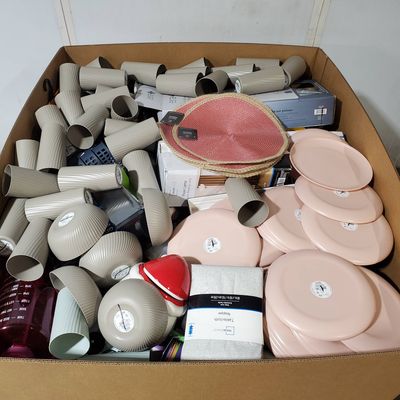 833 units of Home Products - MSRP $3,570 - Returns