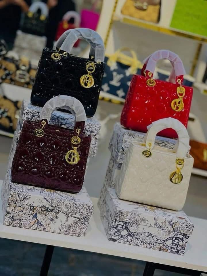 Handbags Liquidation Pallet – Premium Designer Mix for Only $800 | Retail Value $5,000–$7,000