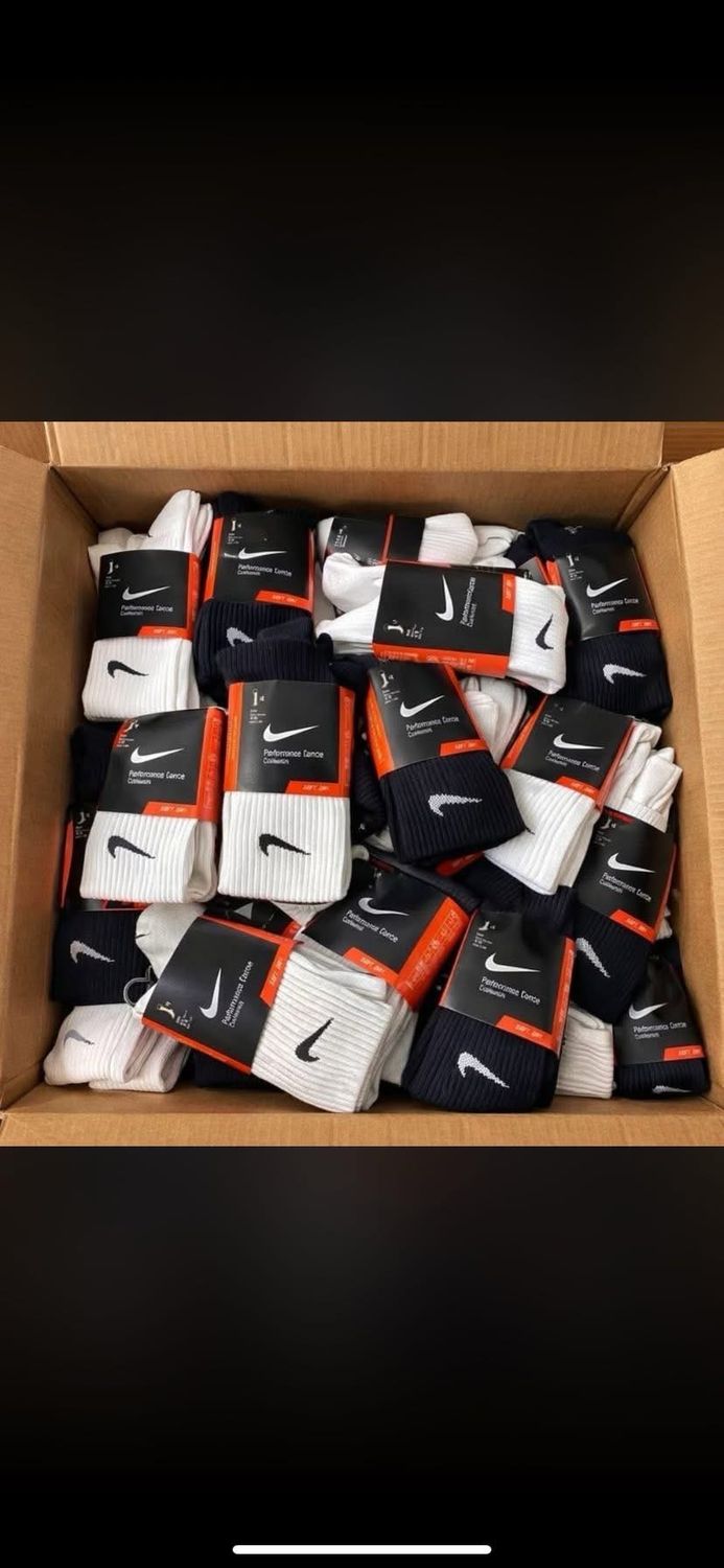 Black and white color Nike socks Case 100 Pairs