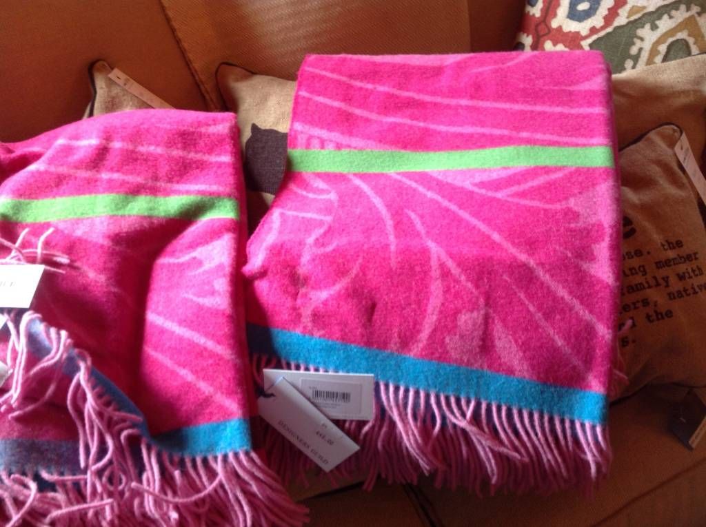 Merino Lambs Wool Throw Fuchsia