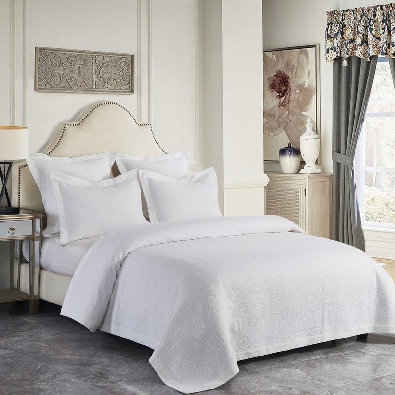 Jardin Matelasse Coverlet - 