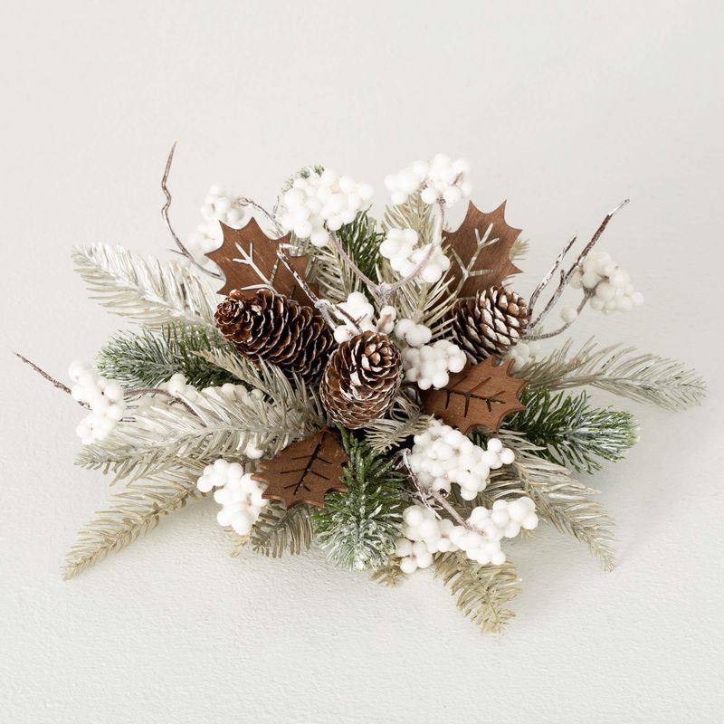 Pine, Berry &amp; Leaf Orb