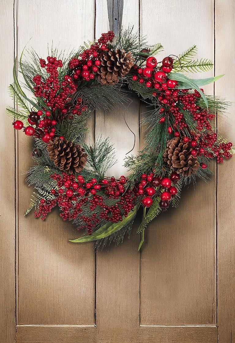 Berry &amp; Pinecone Wreath - 18&quot;