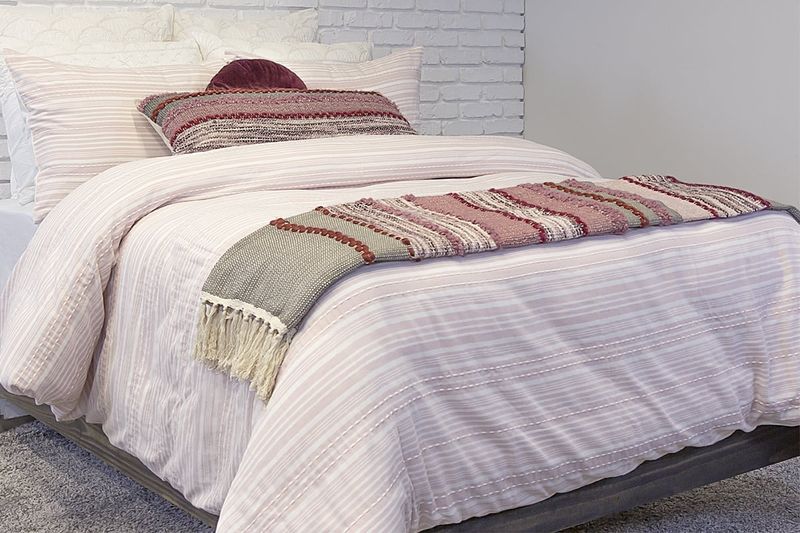 Yura Duvet Set - King