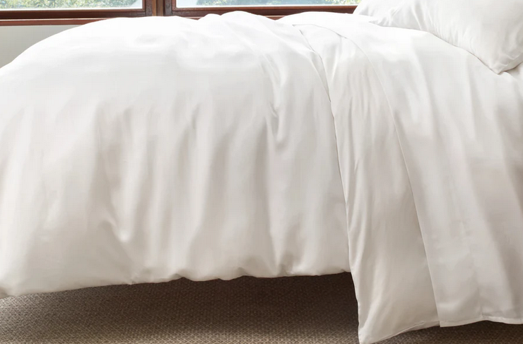 White Silken Solid Duvet Set - King