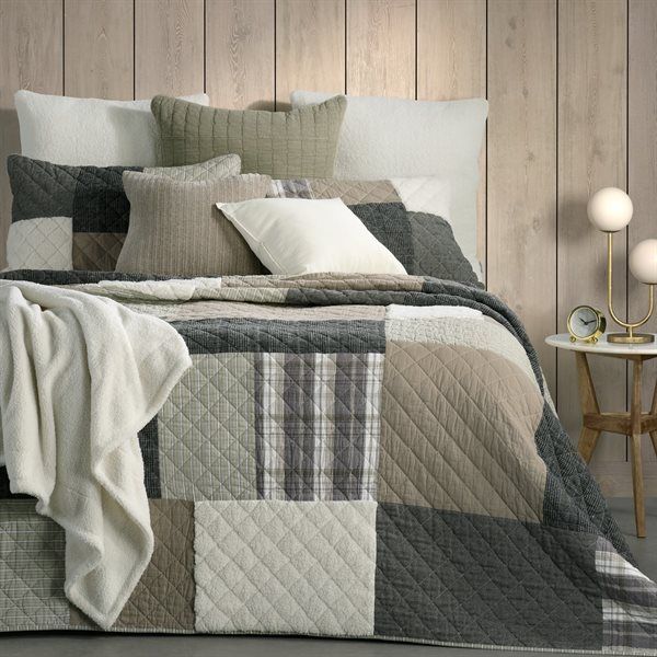Theory Quilt Set -