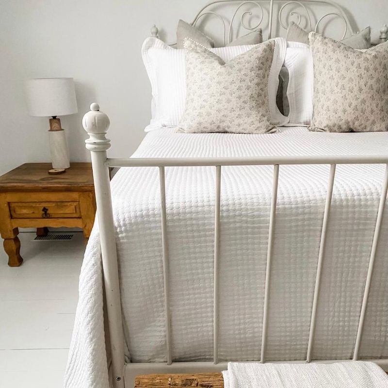 Waffle White Quilt Set -