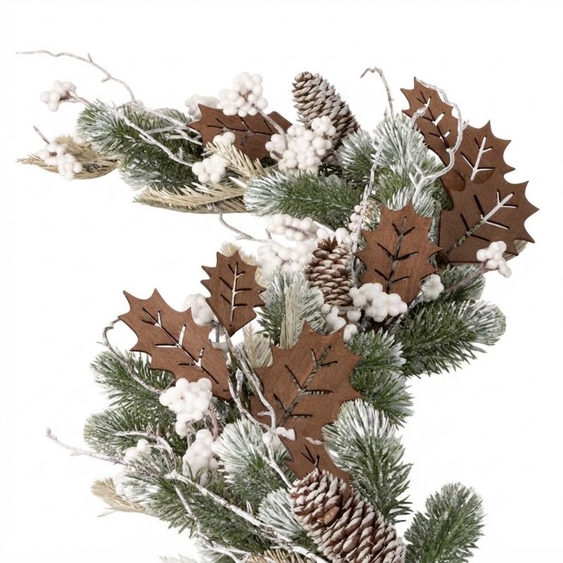 Berry, Leaf &amp; Pine Garland