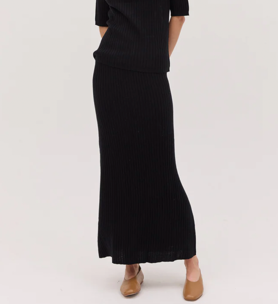 The Rib Knit Skirt - Black